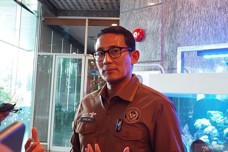 Wakil Ketua Dewan Pembina Partai Gerindra Sandiaga Uno disebut-sebut pindah ke PPP.